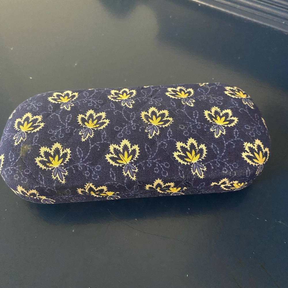 Vera Bradley glass case Maison  Blue